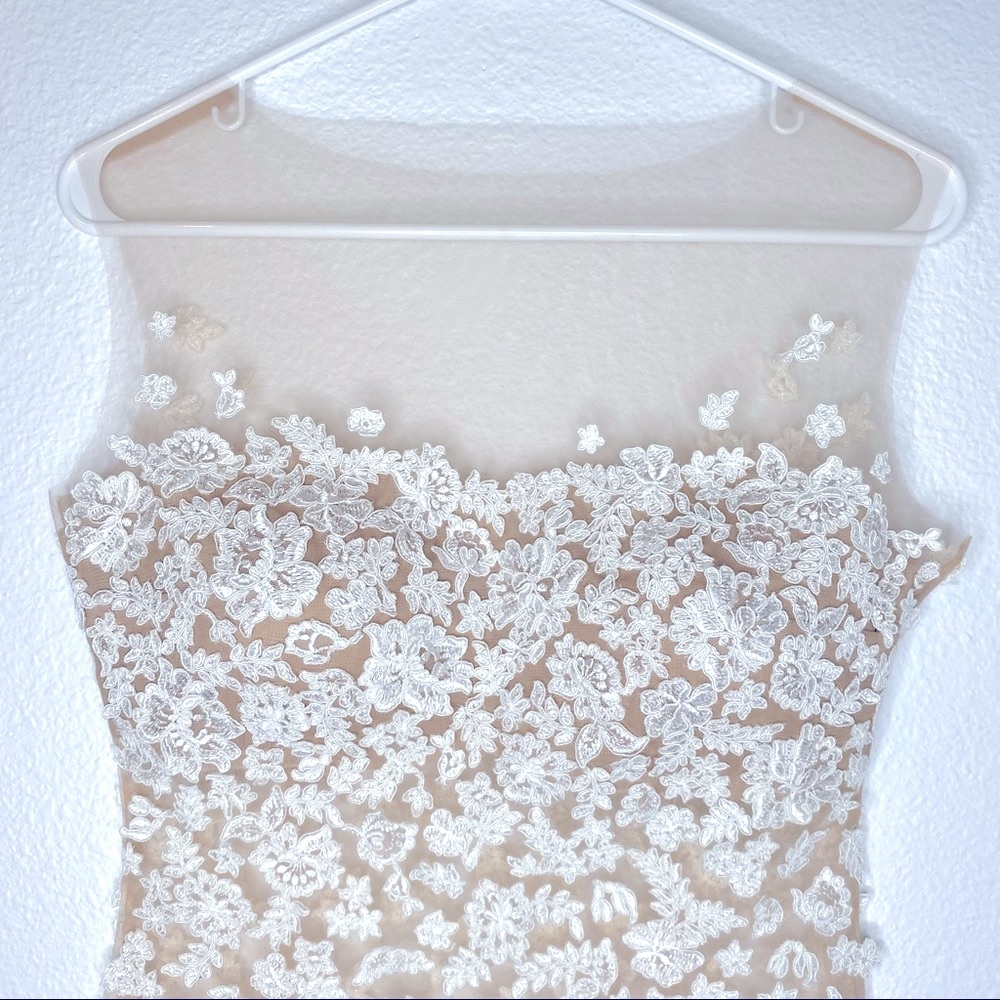Fanfaronada Ecru Lace Bodysuit